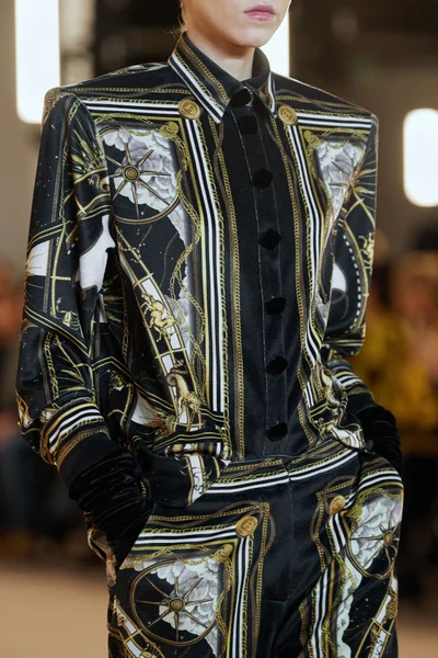 Look 68